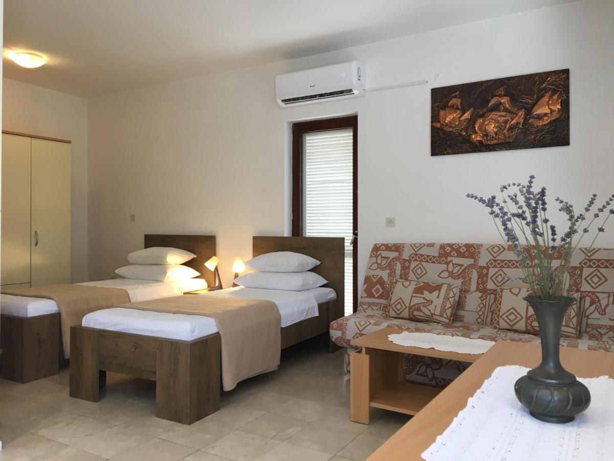 Private With A Garden And A Terrace * Tisno